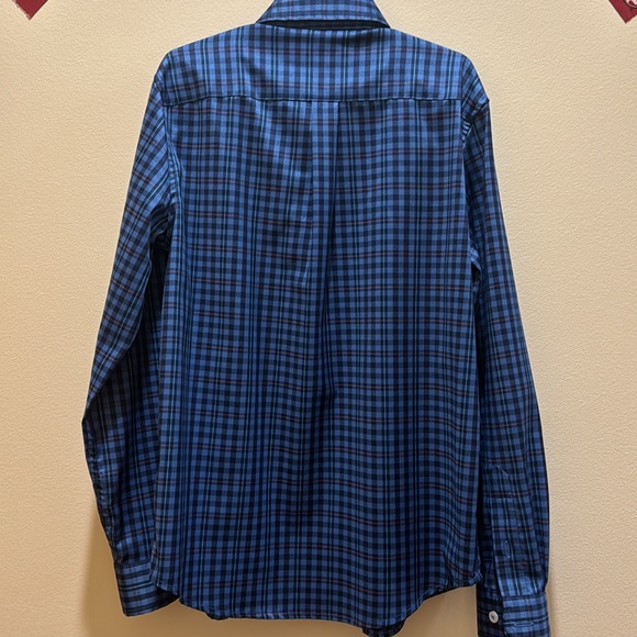 Kids Southern tide intercoastal button up size M - Picture 2 of 2